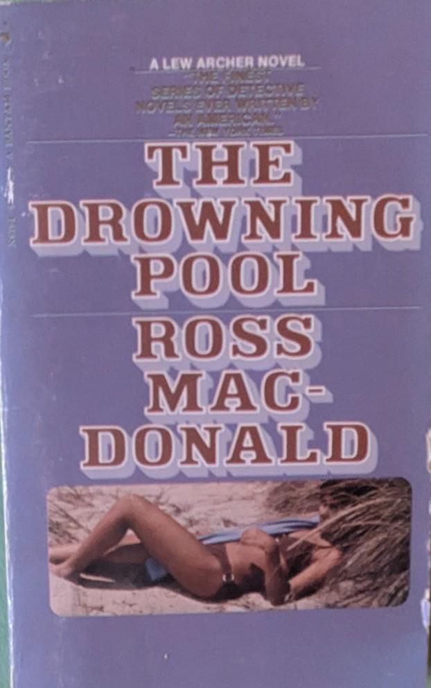 The Drowning Pool by Ross MacDonald // Vintage Paperback